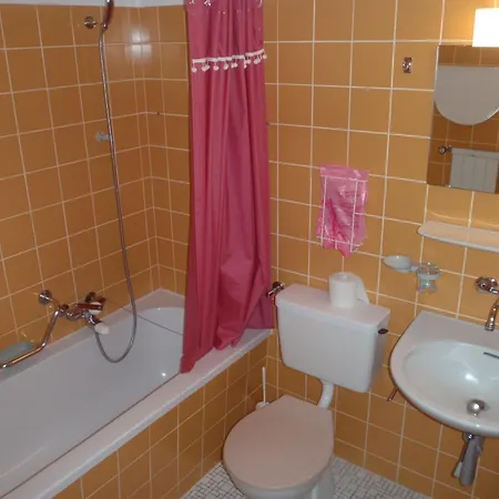 Alojamento de Acomodação e Pequeno-almoço Hotel-restaurant Stechelberg