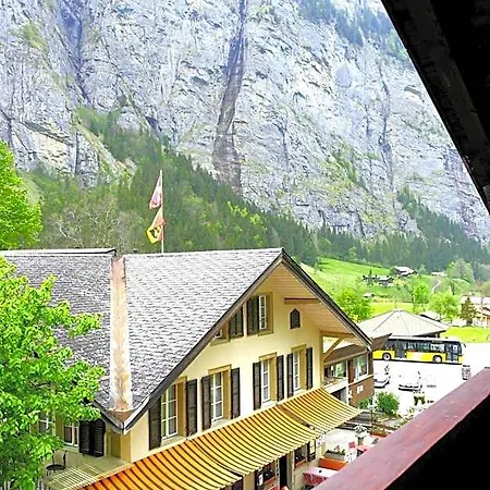 Alojamento de Acomodação e Pequeno-almoço Hotel-restaurant 2*