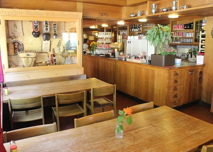 Hotel-restaurant Bed & Breakfast 2*