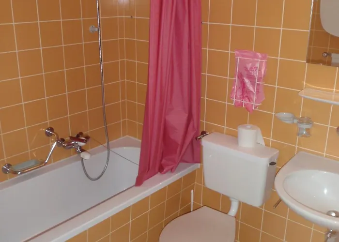 Hotel-restaurant 住宿加早餐酒店 2*