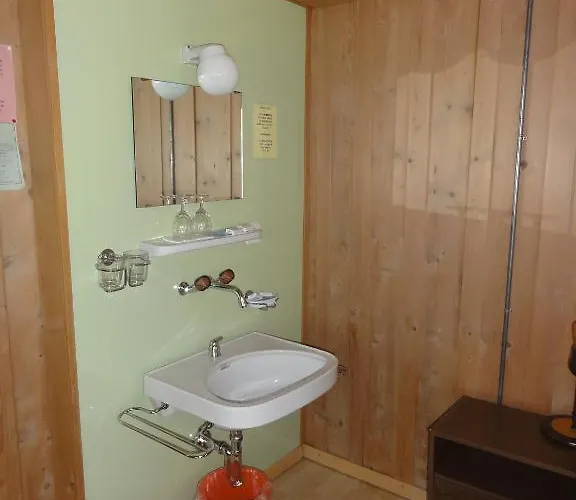 Hotel-restaurant 2* Stechelberg